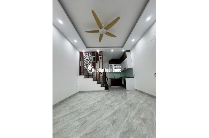 Vĩnh Hưng, Hoàng Mai, Nhà Đẹp 5 Tầng, Gần Chợ, Gần Ô Tô Chỉ Nhỉnh 6 Tỷ